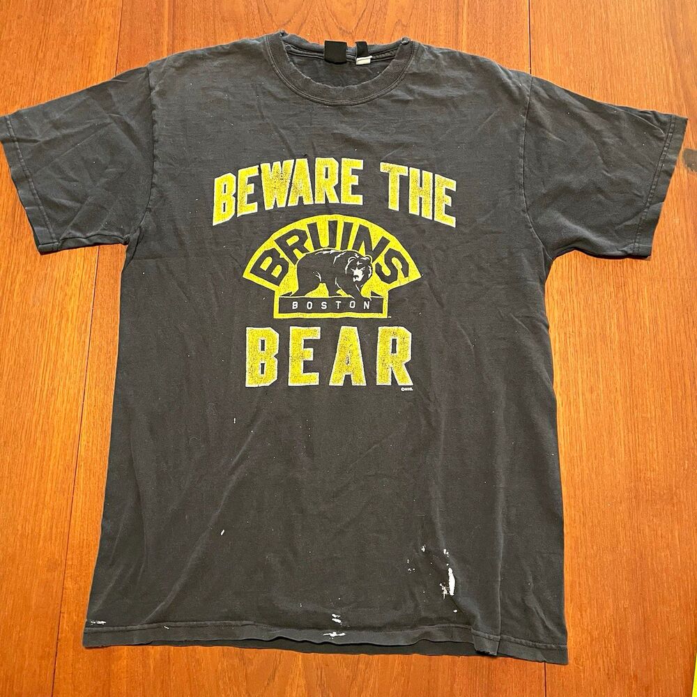 Gear for Sports Boston Bruins NHL Hockey "Beware the Bear" THRASHED Shirt L